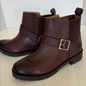 VIONIC Mystic Mara Buckle Ankle Boot - Size 9 - Never Worn
